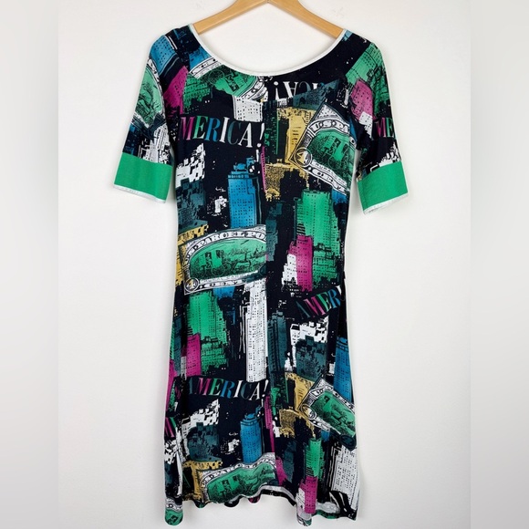 Margo Retro "America" City Skyscraper Dress - Picture 9 of 9